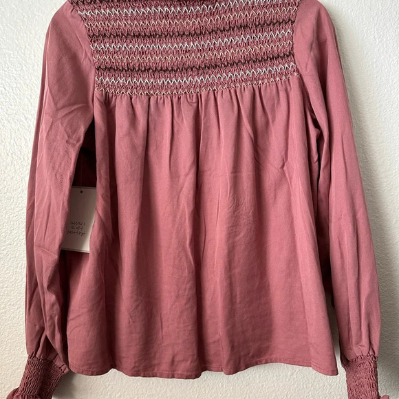 CALLIGPHIE Light Pink/Salmon Long Sleeves S/M Top.
BNWT - Picture 3 of 5